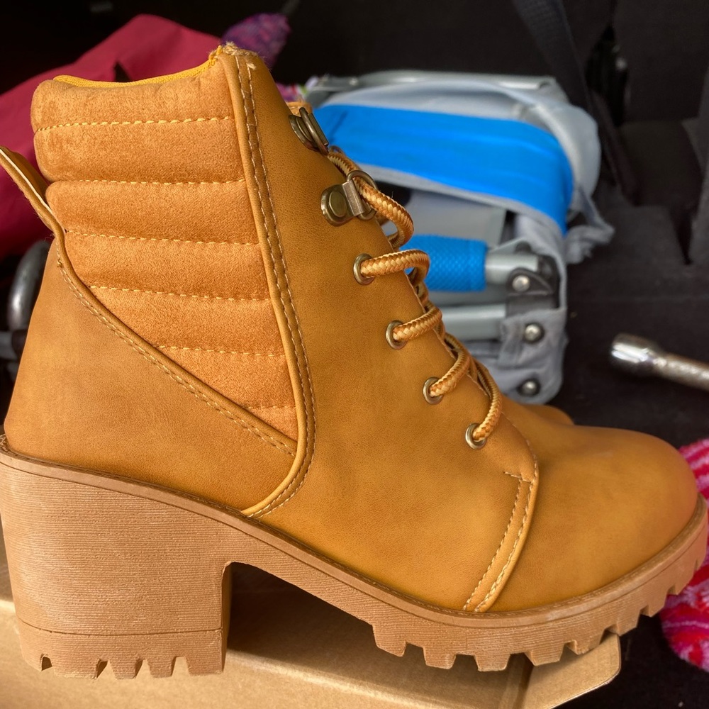 Size 8 caramel color boots new never used